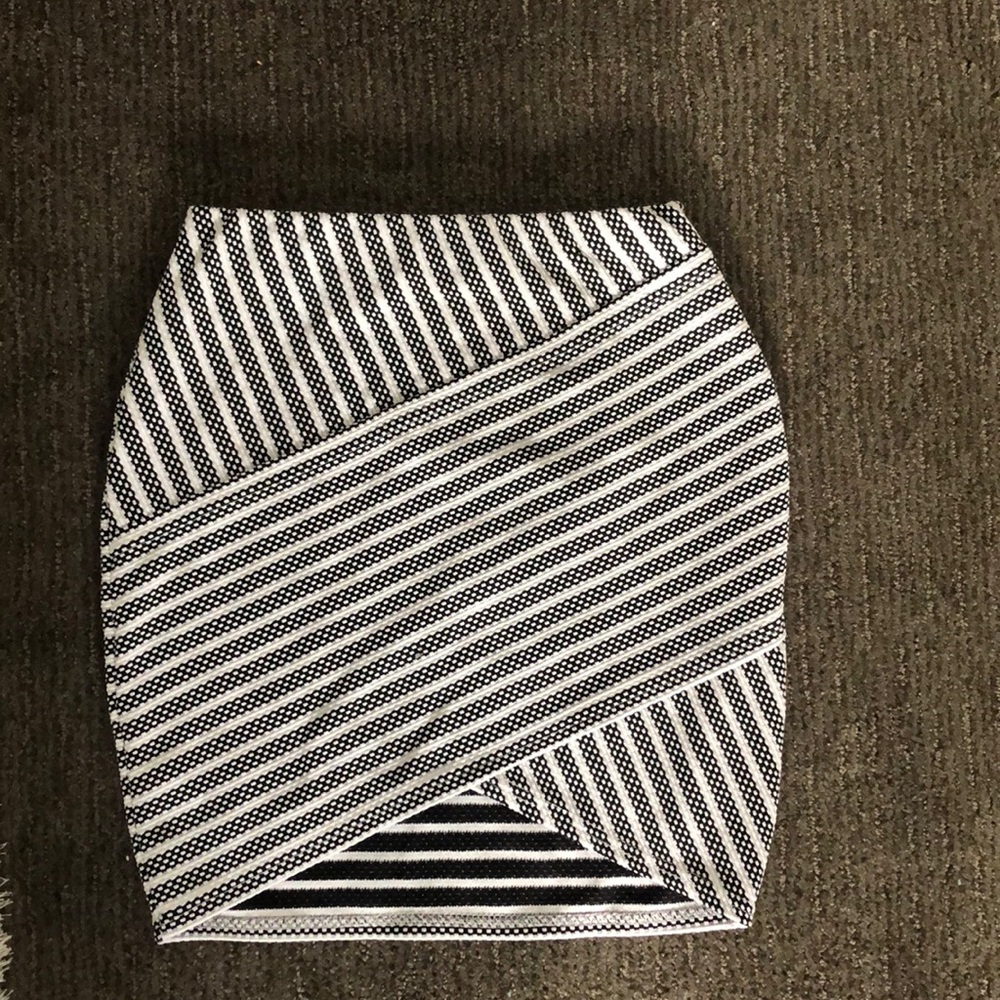Mosphere Miniskirt, Size 4.